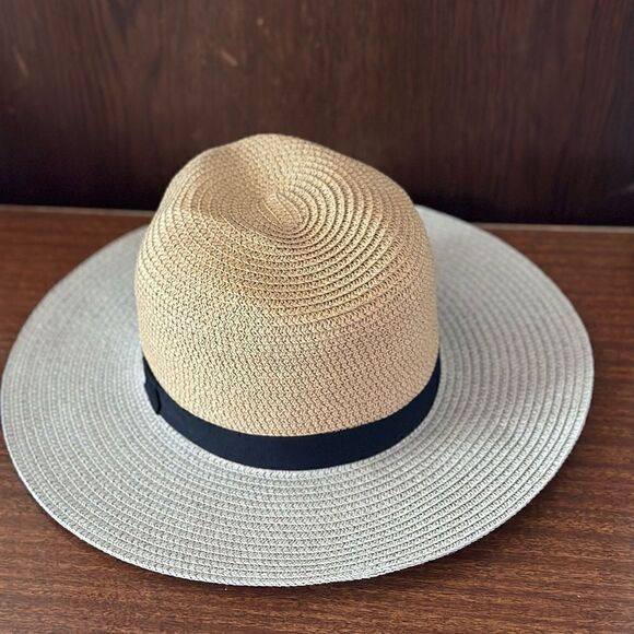 Wide brim hat - Picture 3 of 8